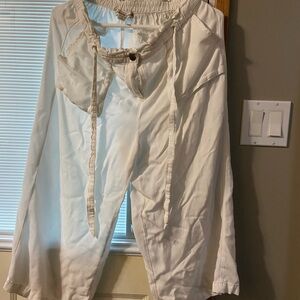 Women's White Capris